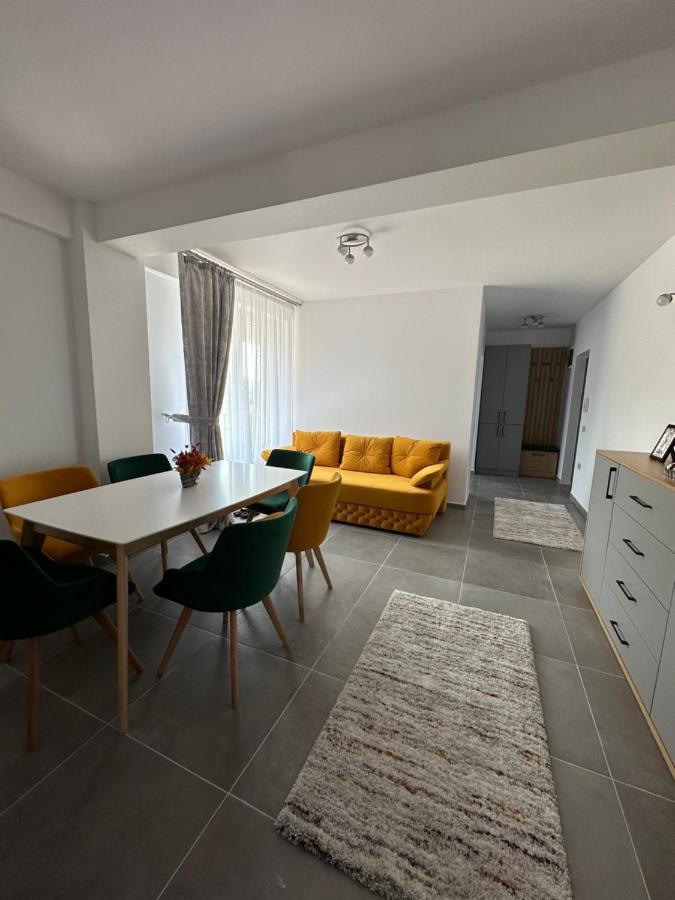 Apartamente Arinis Gura Humorului Luaran gambar