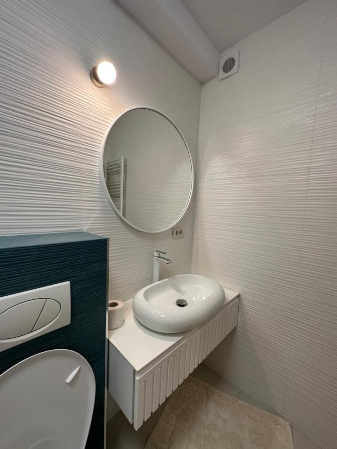 Apartamente Arinis Gura Humorului Luaran gambar