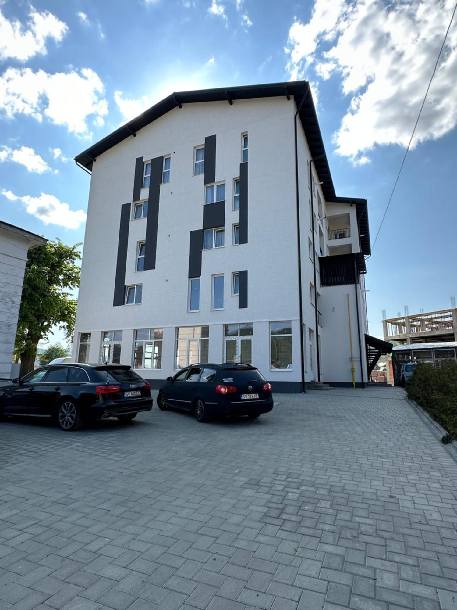 Apartamente Arinis Gura Humorului Luaran gambar